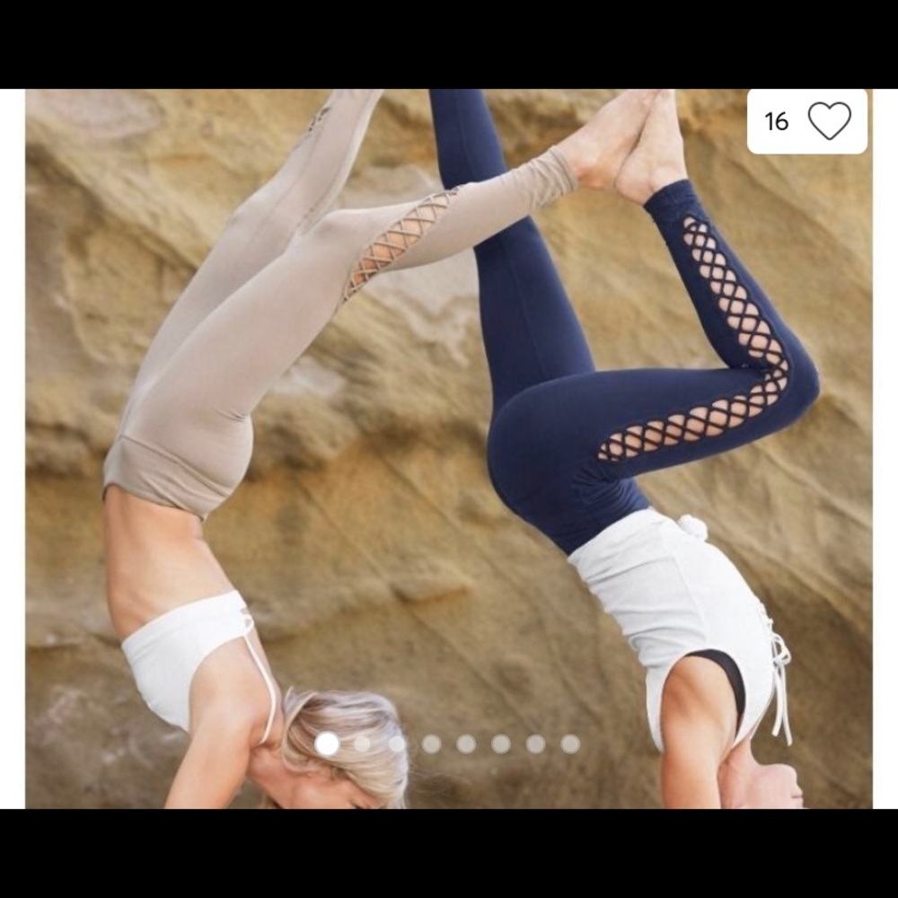 Navy blue entwine Alo Yoga leggings